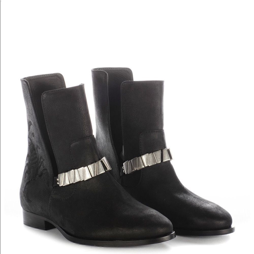 [ Mara & Mine] scorpion boot EUC#6